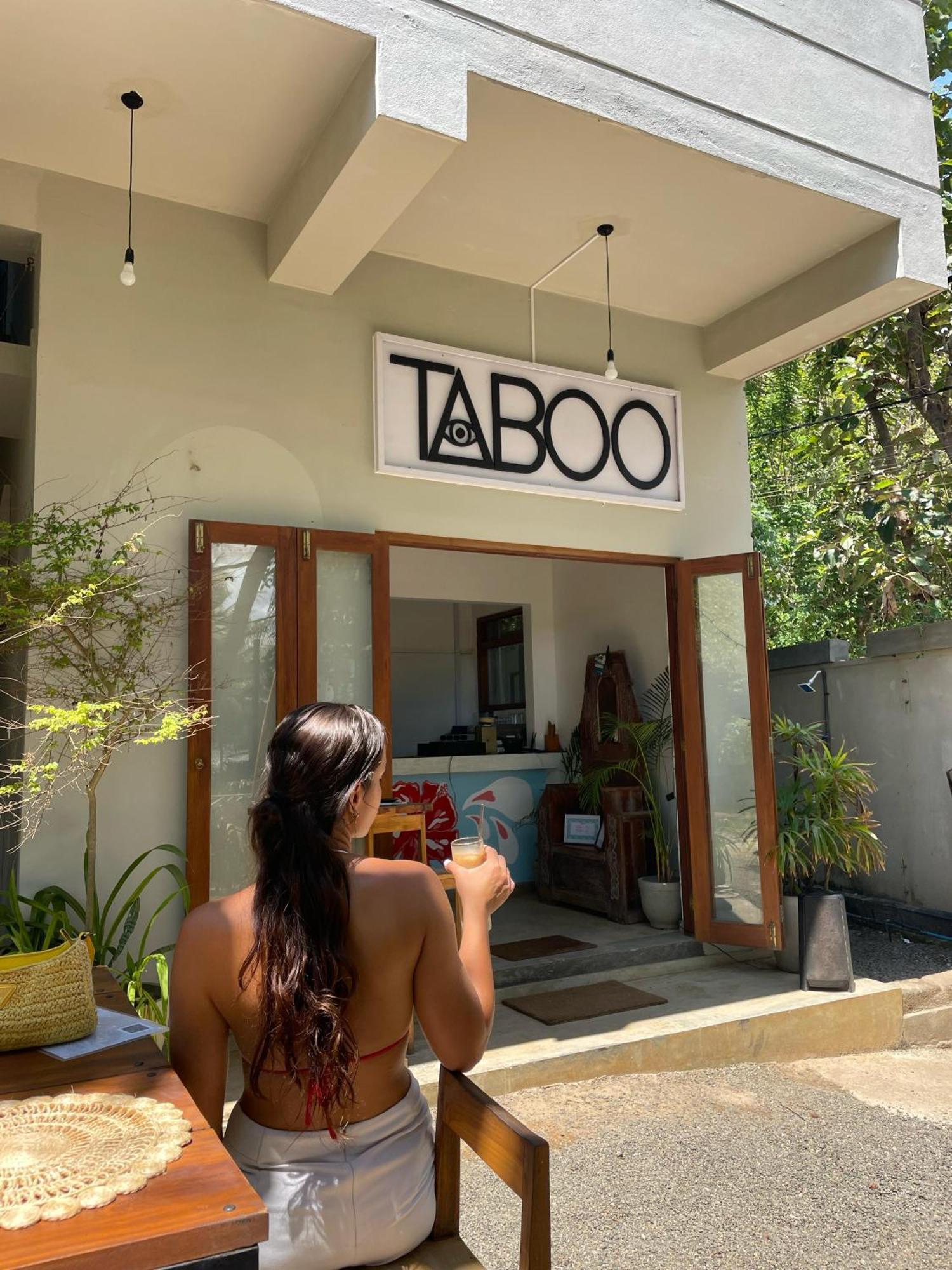 Taboo Hotel Dickwella Exterior photo